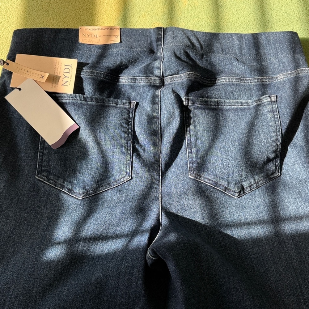 NYDJ Decker Pull On Slim Bootcut Jean Spanspring Denim Size 1X Petite NWT - Picture 9 of 12